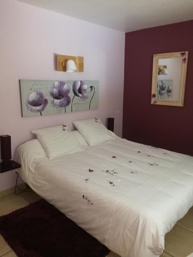 Au Doux Repos Bed and Breakfast Lucbardez-et-Bargues Εξωτερικό φωτογραφία
