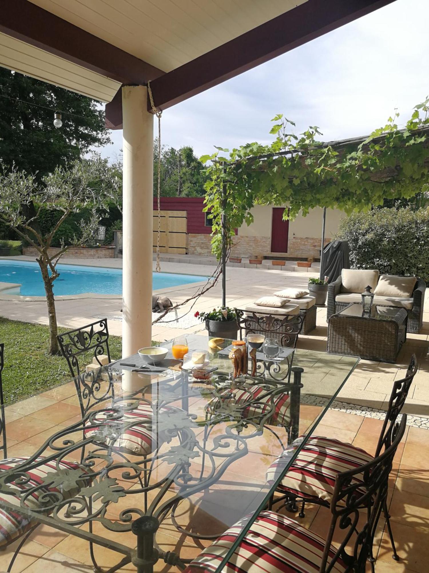 Au Doux Repos Bed and Breakfast Lucbardez-et-Bargues Εξωτερικό φωτογραφία